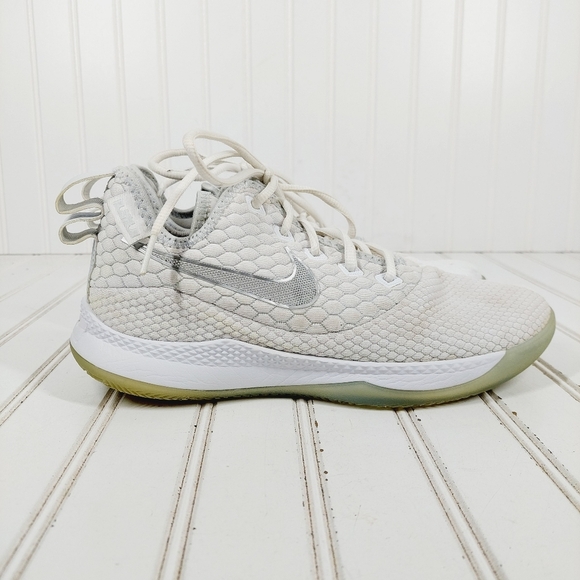 Nike LeBron Witness 3  White Chrome Lace Up Athletic Sneakers D295 - Picture 5 of 12